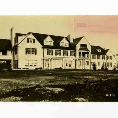 Simmons Estate Lake Avenue S