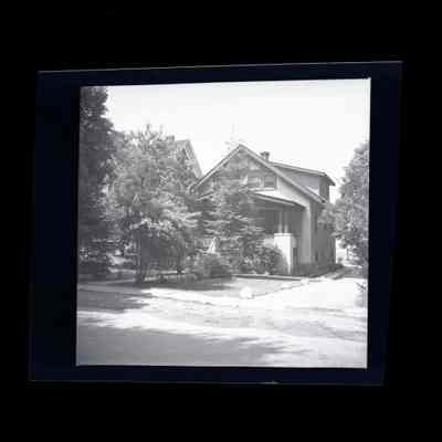 7 Mead Avenue Negative