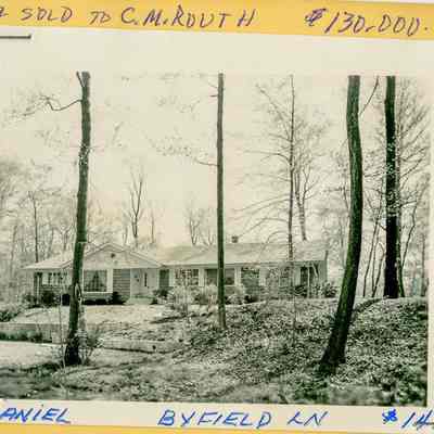 24 Byfield Lane