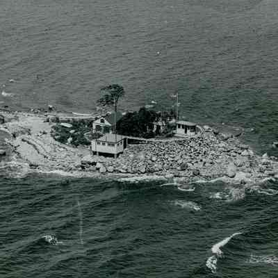 Wee Captain's Island Aerial View M