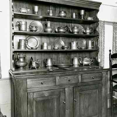 Dining Hutch A