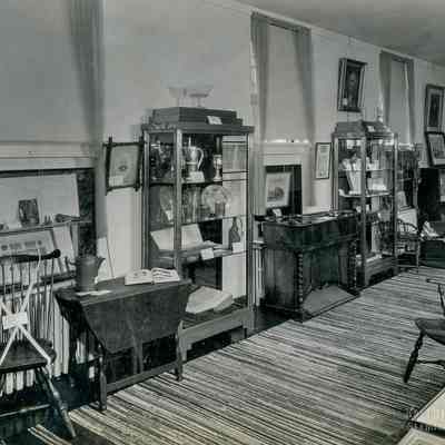 Perrot Memorial Library Main Room C