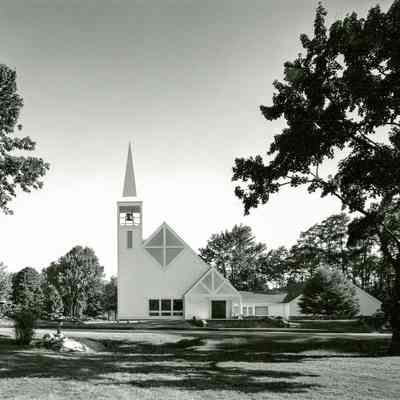 Round Hill Community Church