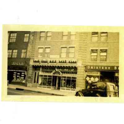 277 Greenwich Avenue
