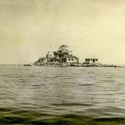 Wee Captain's Island F