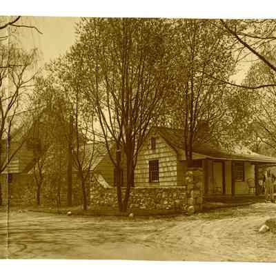 Lakin Residence Lake Avenue F