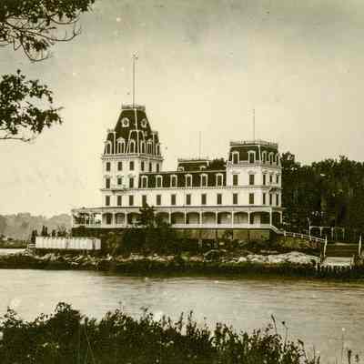 Indian Harbor Hotel E