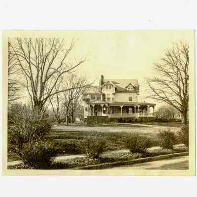 38 Field Point Road