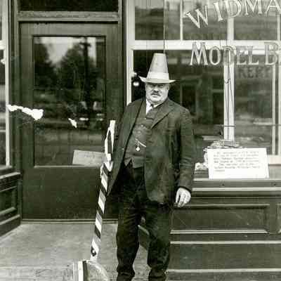 Bill Widman Paying an Election Bet