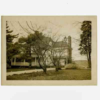 140 Field Point Road B