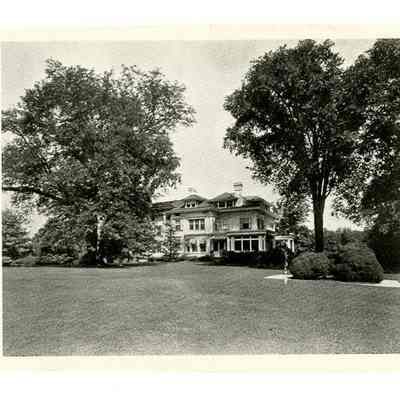 Pomeroy Residence 76 Maple Avenue B