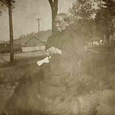 Aunt Sarah