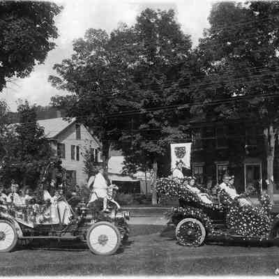 Parade Vehicles 5-209