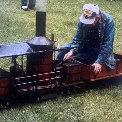 Model Steam Train (1 of 2)