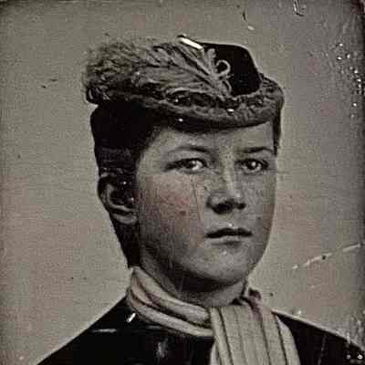 Woman in hat
