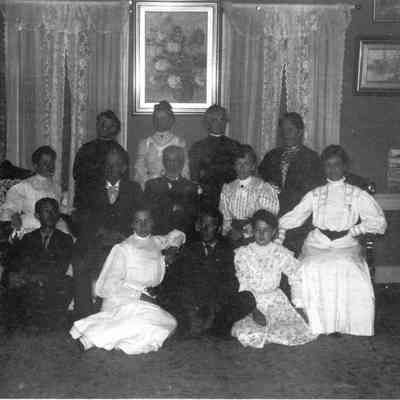 Family photograph 6-0327