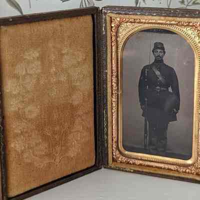 Daguerreotype of soldier