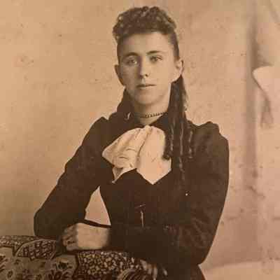 Victorian woman