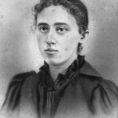 Possible early minisiter's wife 1-0081