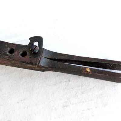 Bullet mold with lead
