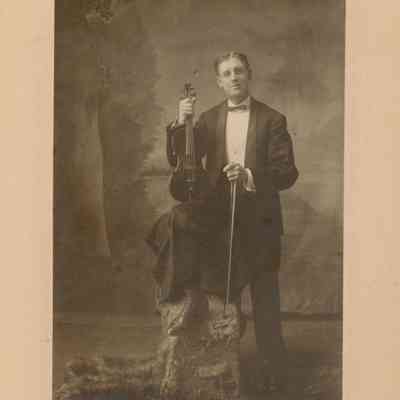 Irving Shaw Ray with his violin