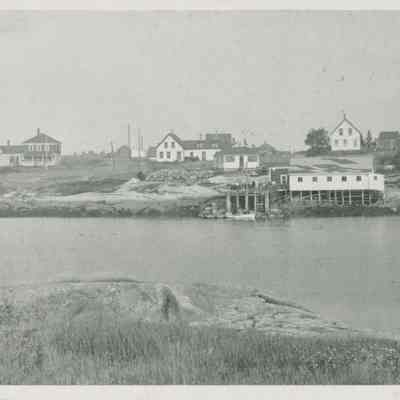 Jo's Lobster Place in Corea, Maine harbor