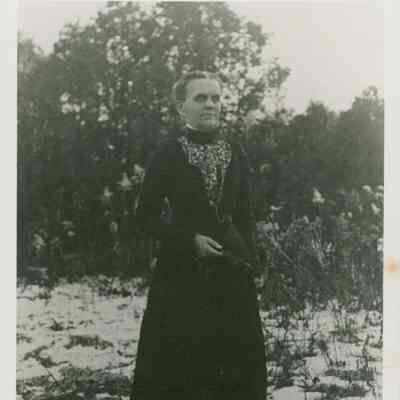 Laura E. Rolfe Hovey.