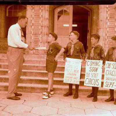 Mayor and Cub Scouts