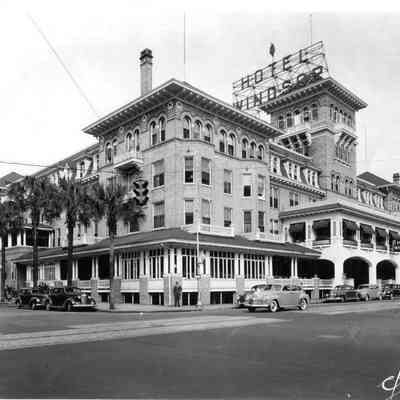Popular '40s Sport: Windsor Hotel
