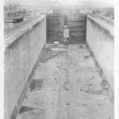 Gatun Locks underconstruction, 1913.
