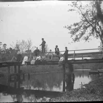 Group on bridge/GP1.3739