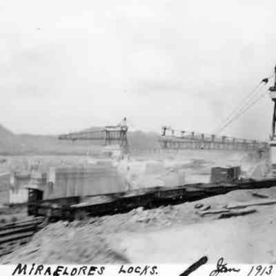 Miraflores Locks underconstruction in January 1913.