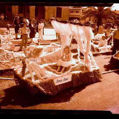 Welcome Day Floats