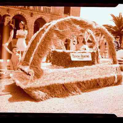 Welcome Day Floats
