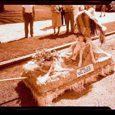Welcome Day Floats
