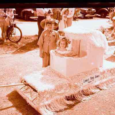 Welcome Day Floats