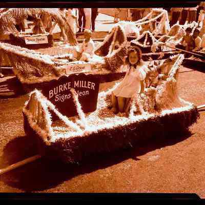 Welcome Day Floats