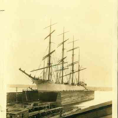 Barque Hougomont