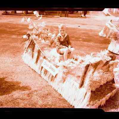 Welcome Day Floats