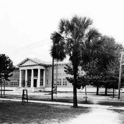 Annie Lytle Public School (Public School No. 4)