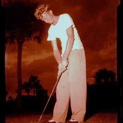 Man Golfing "1"