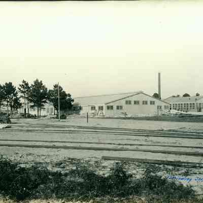 Fabricating shop at Merrill-Stevens south yeard, 1916.