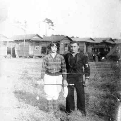 Sam & Helen Barket, 1925