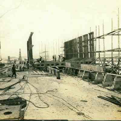 Hull under construction at Merrill-Stevens, 1916.