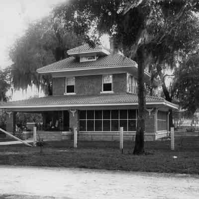 Dr. C.E. McKinnon Residence, 1910s.