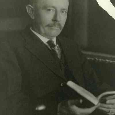 Weinburg, F. W.