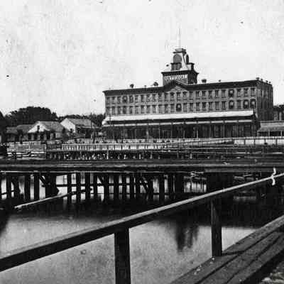 Grand National Hotel