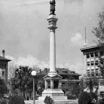 Confederate Monument in Hemming Park, 1910s.