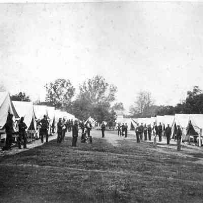 Encampments in the "Hart" of the Town