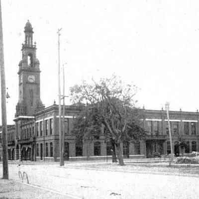 Prominent Landmarks: City Hall